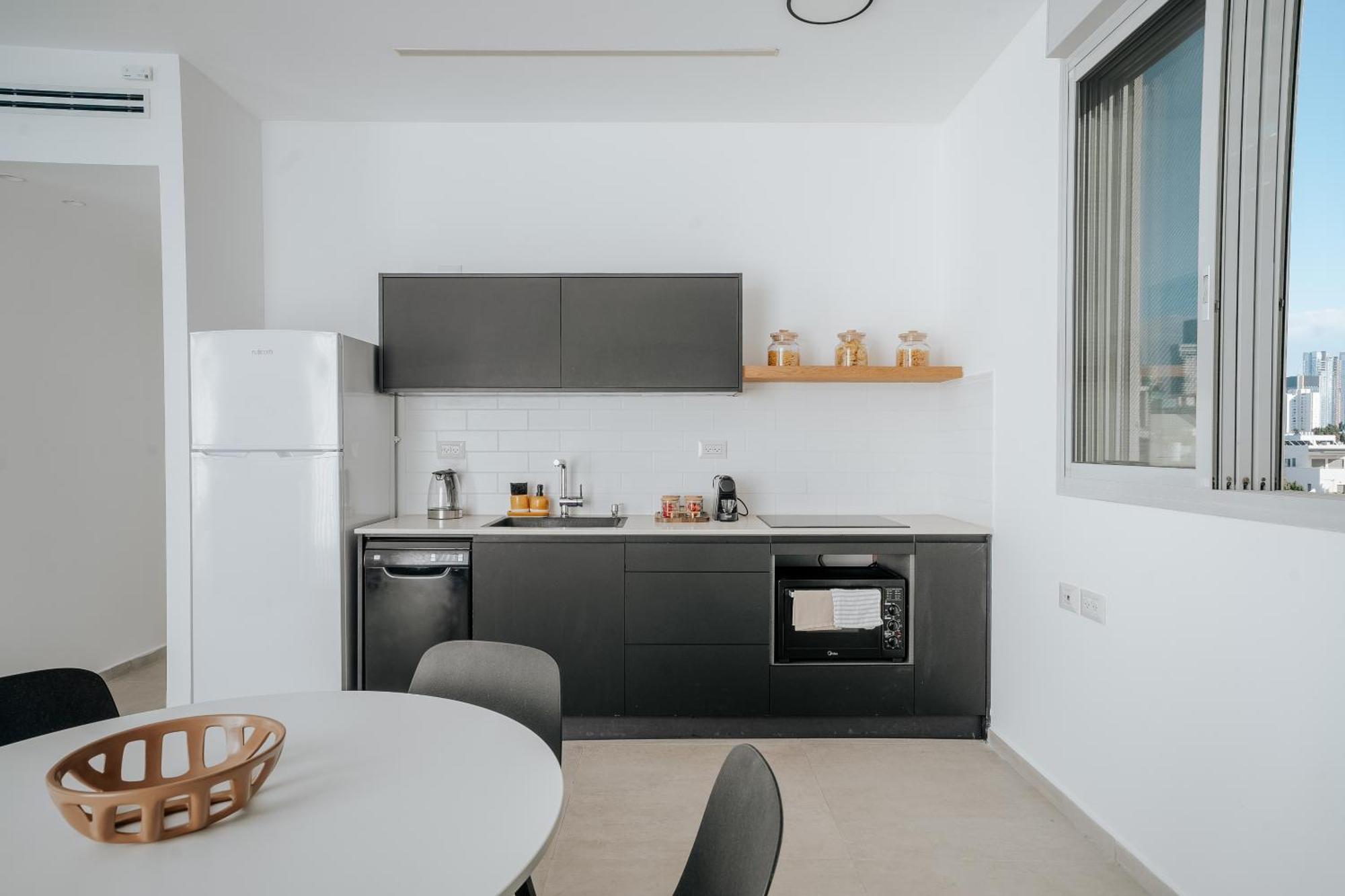 Jl Gordon - With Shelter Apartment Tel Aviv